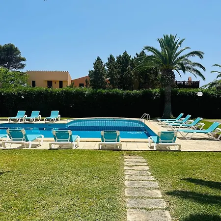 Apartment 5 Minutes Away From The Sea *