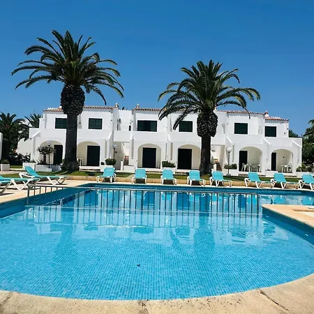 Apartment 5 Minutes Away From The Sea